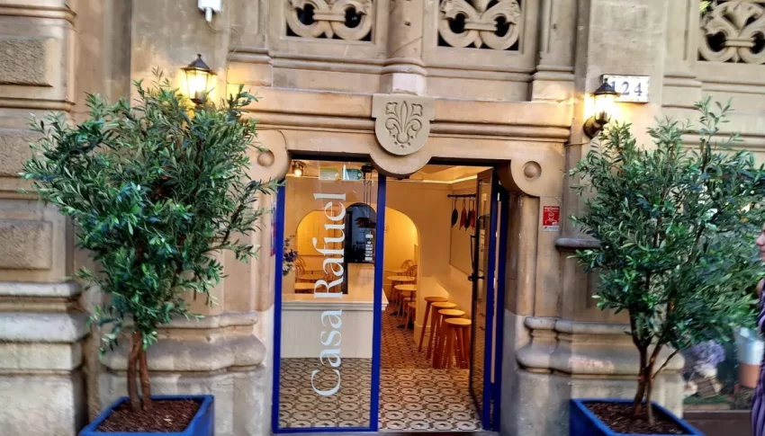 El ‘influencer’ Rafuel abre un restaurante en el corazón del Eixample