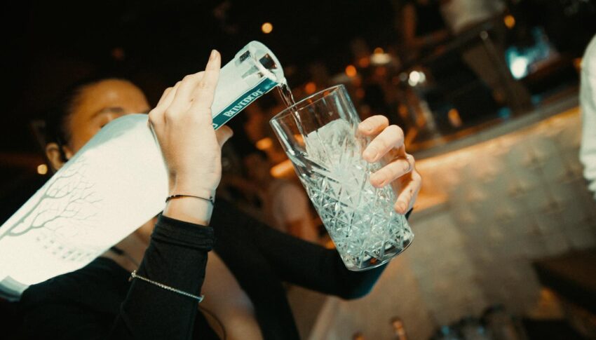 A que hora se sale de noche en Barcelona