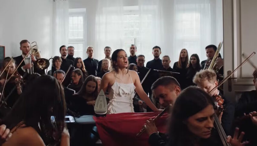 La camiseta de Rosalía en ‘Berghain’ es de esta tienda